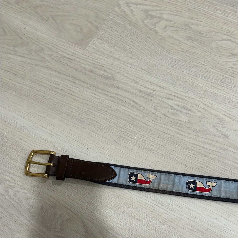 Vineyard vines belt